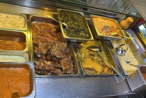 Refeição tradicional albanesa no Bukë Kripë e Zemer, Tirana