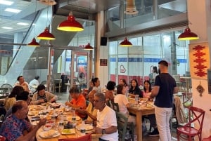 Refeição tradicional albanesa no Bukë Kripë e Zemer, Tirana