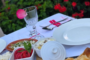 Traditional Food Tour,Dinner in a Local Garden(Eat as local)