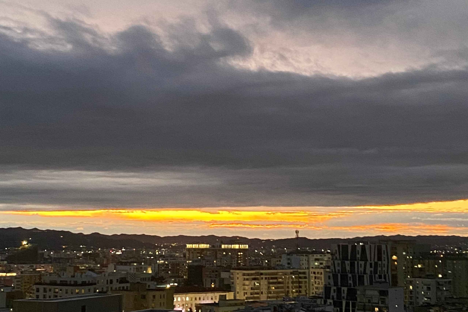 Тирана: между светом и тьмой