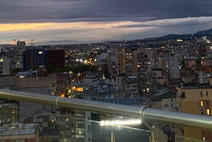 Тирана: между светом и тьмой