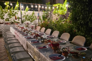 地元の庭園でのベジタリアンアルバニア料理ツアー – シュコダー