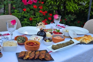 地元の庭園でのベジタリアンアルバニア料理ツアー – シュコダー