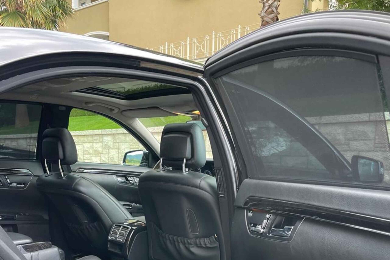 VIP Transfer från Tirana/Golem/Durres & Flygplats till Vlore.