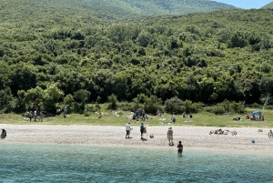 Vieraile Sazanin saarella: Albanian salaperäinen rannikkohelmi