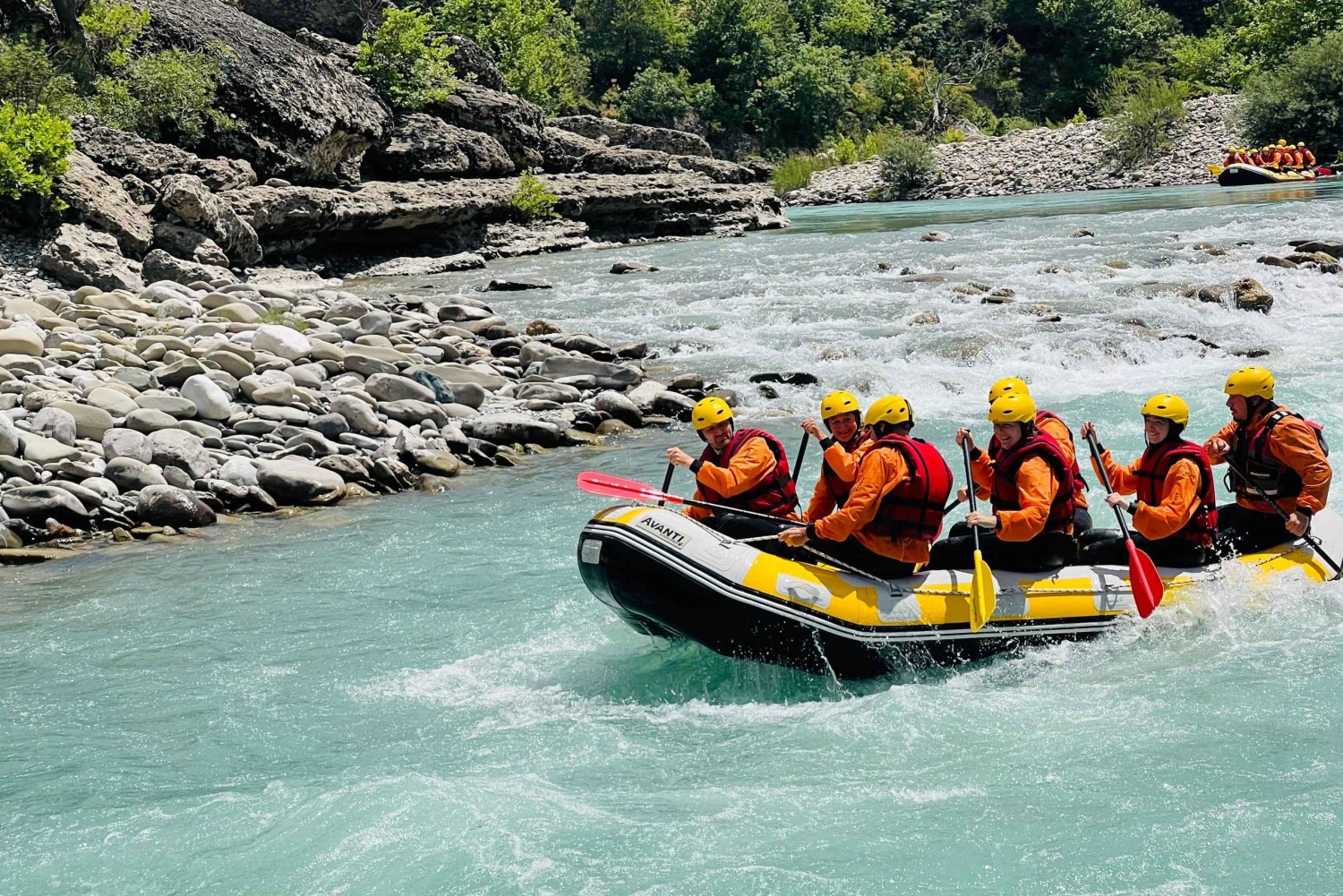 Vjosa-Fluss: Öko-Rafting bei Sonnenuntergang & Schwimmen im versteckten Canyon