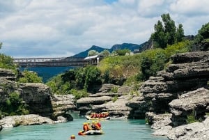 Vjosa-Fluss: Öko-Rafting bei Sonnenuntergang & Schwimmen im versteckten Canyon