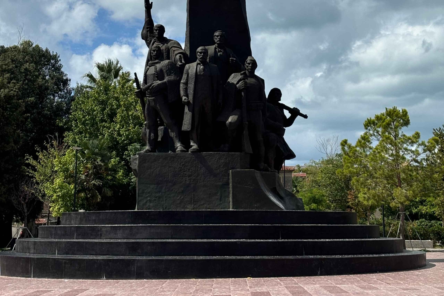 ヴロラ市内ツアー、アマンティア遺跡、ブラタイ橋をご覧ください