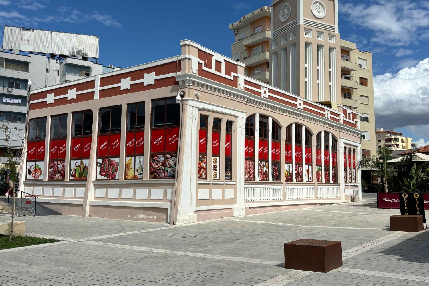 ヴロラ市内ツアー、アマンティア遺跡、ブラタイ橋をご覧ください