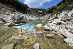 ヴロラ市内ツアー、アマンティア遺跡、ブラタイ橋をご覧ください