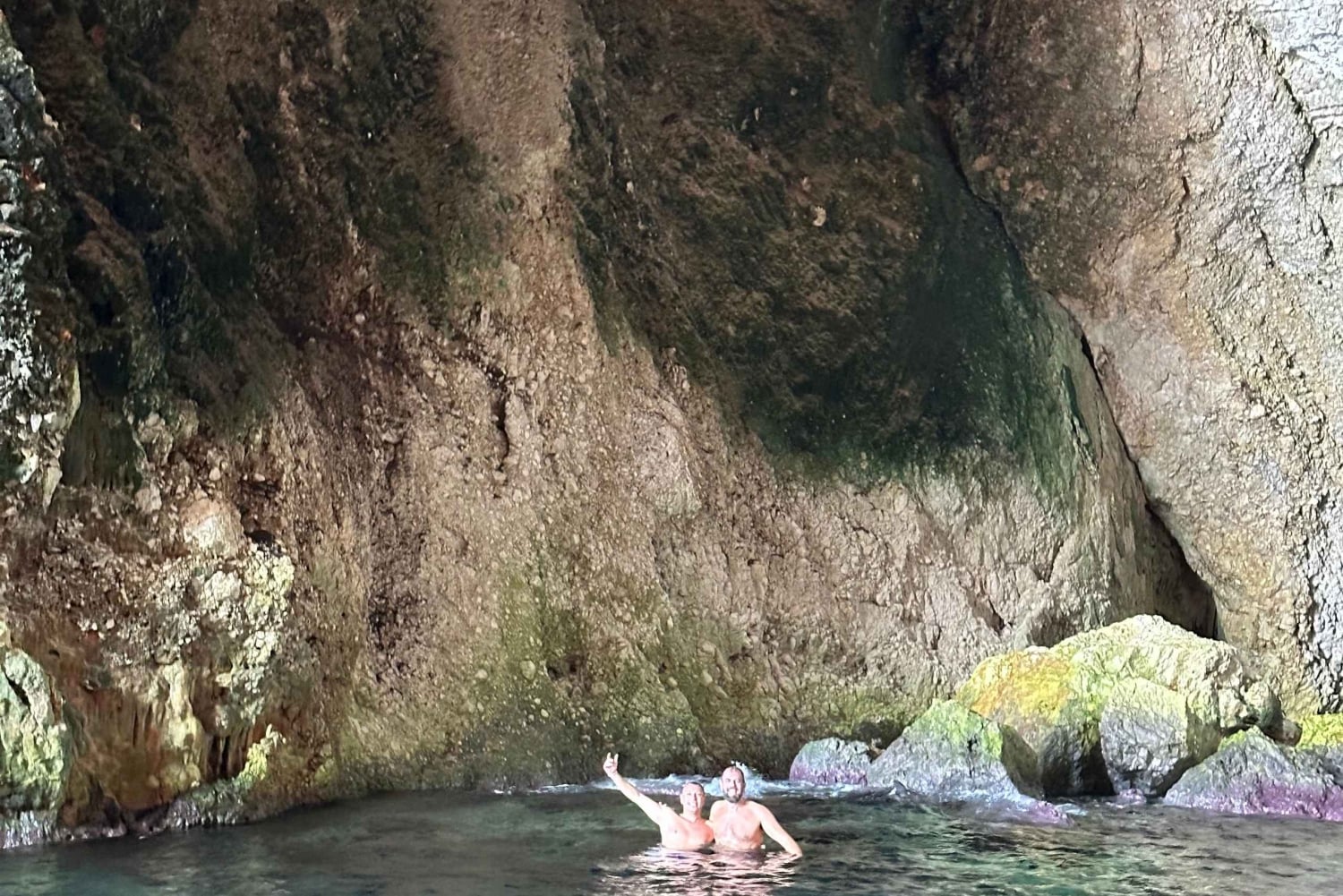 Vlora: Hurtigbåttur til Haxhi Ali-grotten og Karaburun-halvøya