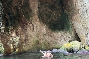 Vlora: Speedbådstur til Haxhi Ali-grotten og Karaburun-halvøen