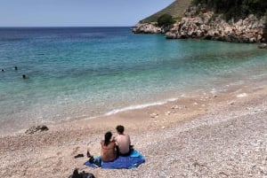 Vlora: Speedbådstur til Haxhi Ali-grotten og Karaburun-halvøen