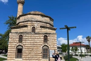 Stadspromenad i gamla stan i Vlora
