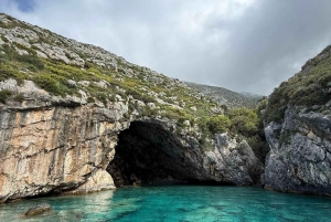 Vlore: Äventyr till Blue Gem Cave och utforskning av Grama Bay