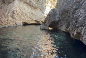 Vlore: Äventyr till Blue Gem Cave och utforskning av Grama Bay