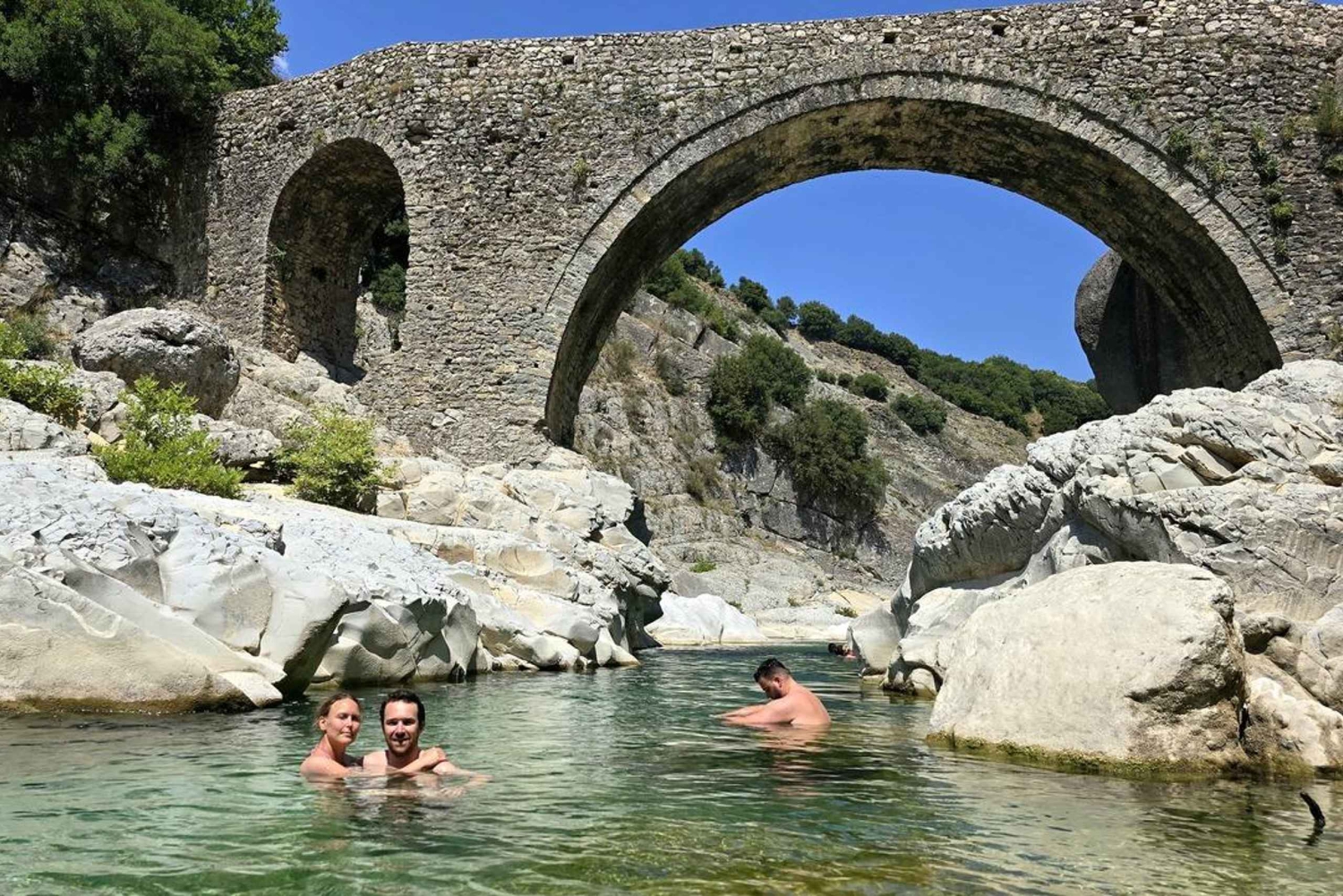 Vlorë: Brataj-brug, Nivica-kloof en Peshtura-waterval