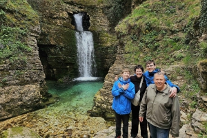 Vlorë: Brataj-brug, Nivica-kloof en Peshtura-waterval
