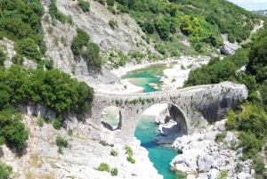 Vlorë: Brataj-brug, Nivica-kloof en Peshtura-waterval