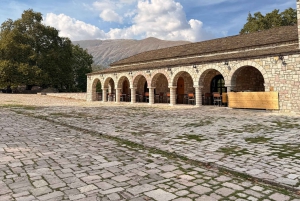 Vlorë: Brataj-brug, Nivica-kloof en Peshtura-waterval