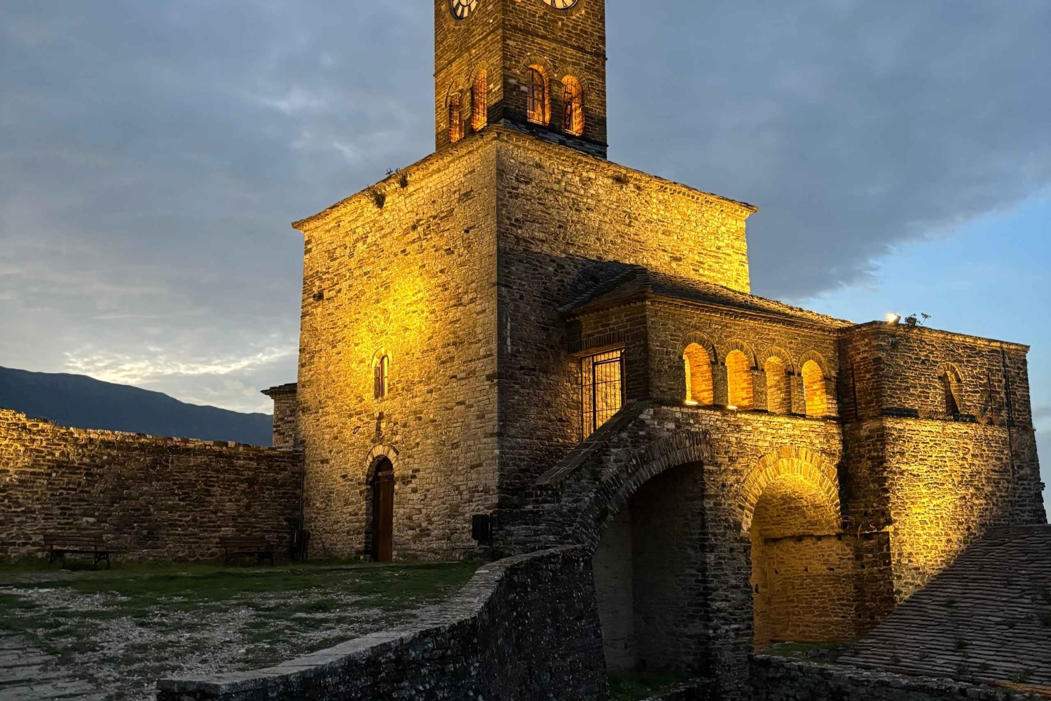 Vlore: dagtour met gids naar Butrint en Gjirokastër