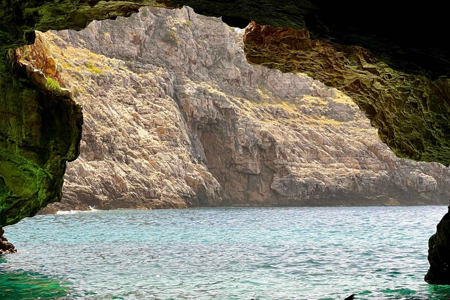 Vlore: Jaskinia Dafina i Jaskinia Haxhi Ali Wycieczka z przewodnikiem łodzią motorową