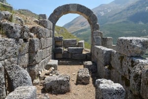 Vlore: : Discovering Vlora and park of Amantia