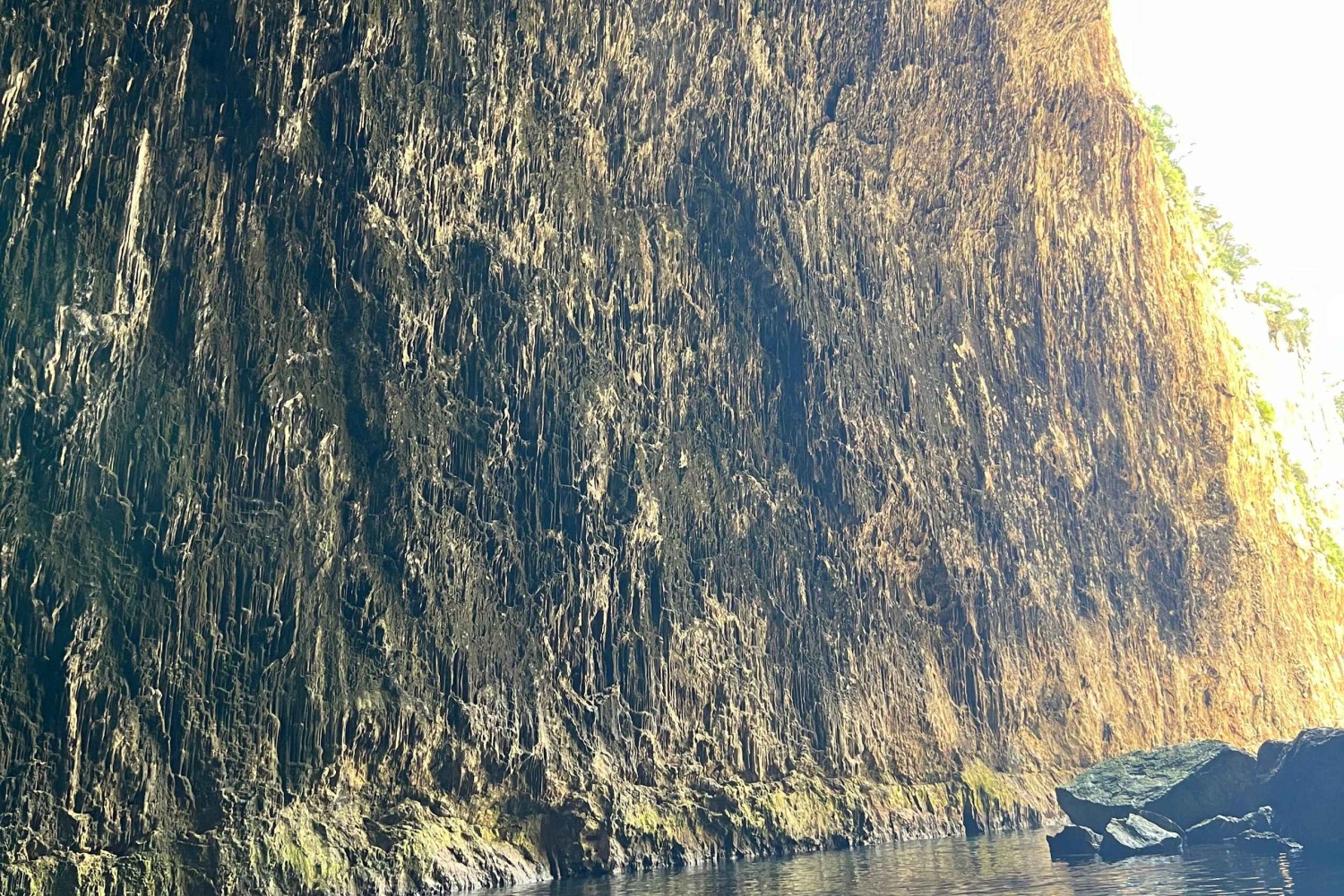 Влёра: исследуйте остров Сазан и пещеру Хаджи Али на скоростном катере