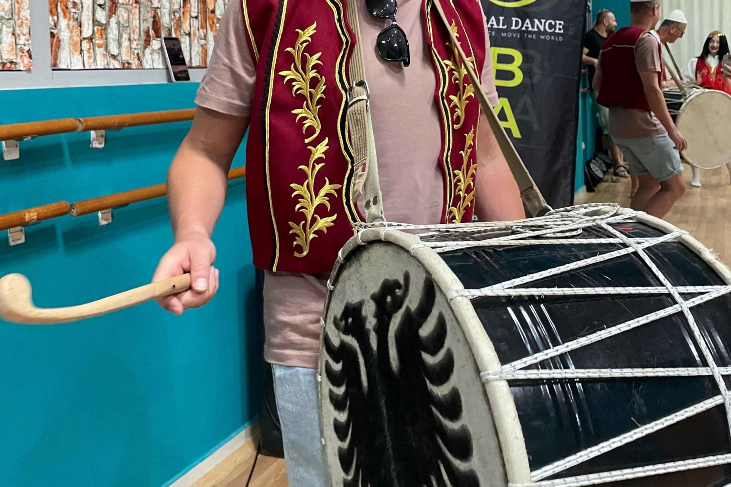 Влёра: фольклорный мастер-класс с танцами, музыкой и местными блюдами