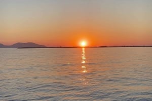 Vlore : L'heure d'or en bateau rapide au coucher du soleil