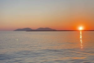 Vlore: Zachód słońca o złotej godzinie na łodzi motorowej