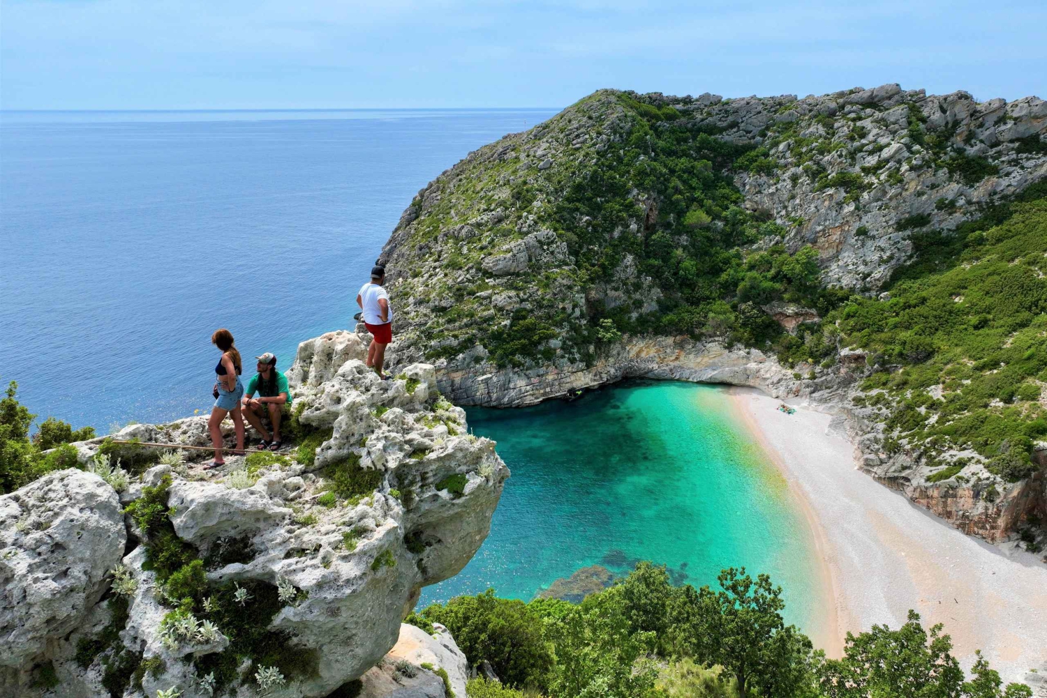 Wlora: Zatoka Grama i jaskinie Karaburun – 8-godzinna wycieczka łodzią motorową