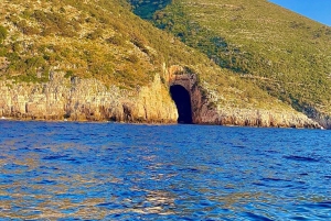 Wlora: Zatoka Grama i jaskinie Karaburun – 8-godzinna wycieczka łodzią motorową