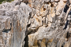 Wlora: Zatoka Grama i jaskinie Karaburun – 8-godzinna wycieczka łodzią motorową