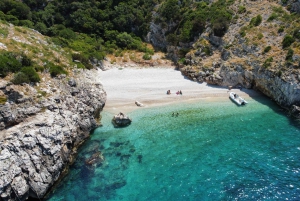 Vlore: speedboottocht Haxhi Ali-grot en Dafina-grot