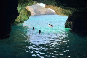 Vlore: speedboottocht Haxhi Ali-grot en Dafina-grot