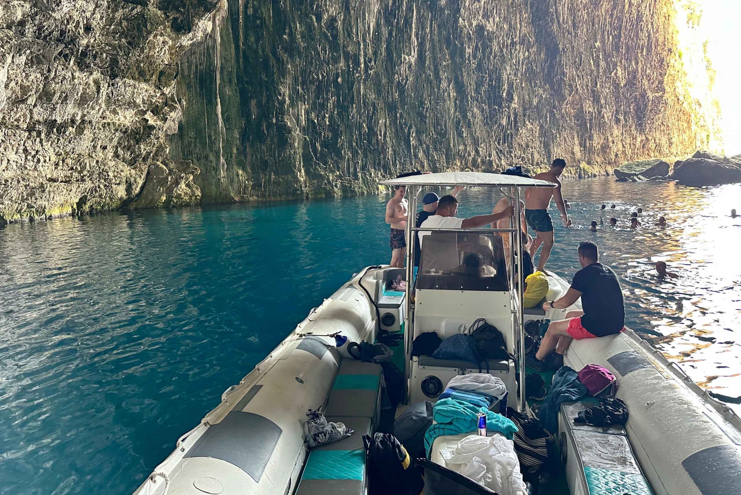 Vlorë: Grotta di Haxhi Ali e tour in barca di Karaburun