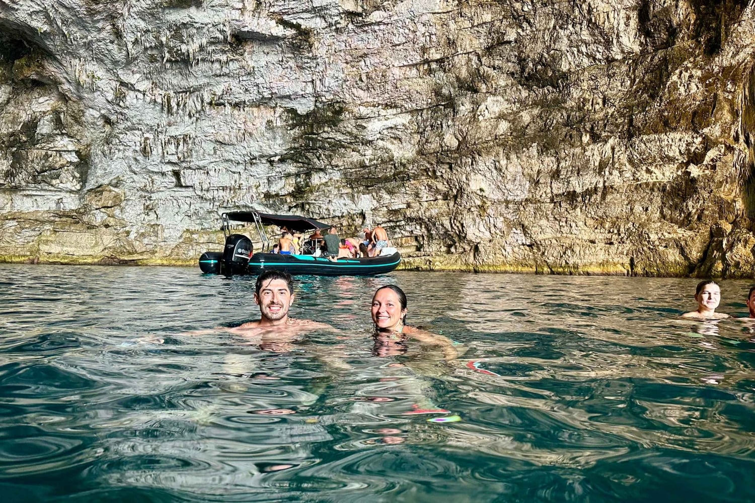Vlorë: tour en barco por la cueva de Haxhi Ali y la península de Karaburun