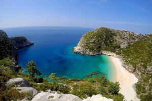 Valona: tour in barca alla grotta di Haxhi Ali e alla penisola di Karaburun