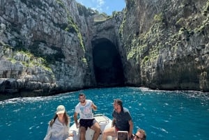 Vlorë: Haxhi Ali Cave & Karaburun SpeedBoat Tour