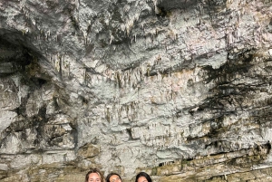 Vlorë : Grotte de Haxhi Ali et excursion en hors-bord à Karaburun