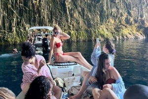 Udforsk Sazan-øen, Haxhi Ali-hulen og Karaburun med speedbåd