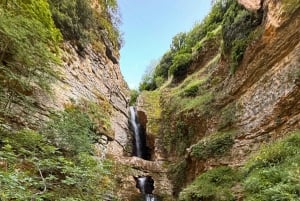 Vlore : Canyon de Nivica, Cascade de Peshtura et Pont de Brataj