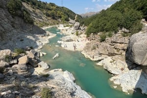 Vlore : Canyon de Nivica, Cascade de Peshtura et Pont de Brataj