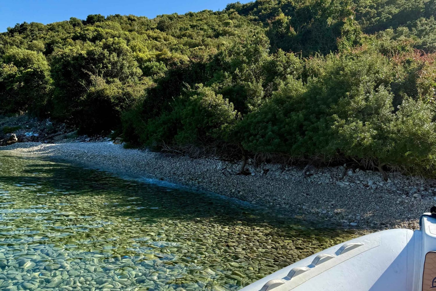 Vlore: Privat bådtur til Sazan-øen og Haxhi Ali-hulen