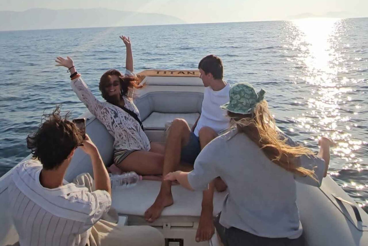 Vlore: Privat bådtur til Sazan-øen og Haxhi Ali-hulen