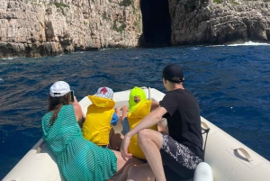 ヴロラ：サザン - ハクシ・アリ洞窟 - カラブルンへのプライベートボートツアー