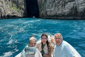 ヴロラ：サザン - ハクシ・アリ洞窟 - カラブルンへのプライベートボートツアー