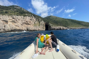 ヴロラ：サザン - ハクシ・アリ洞窟 - カラブルンへのプライベートボートツアー