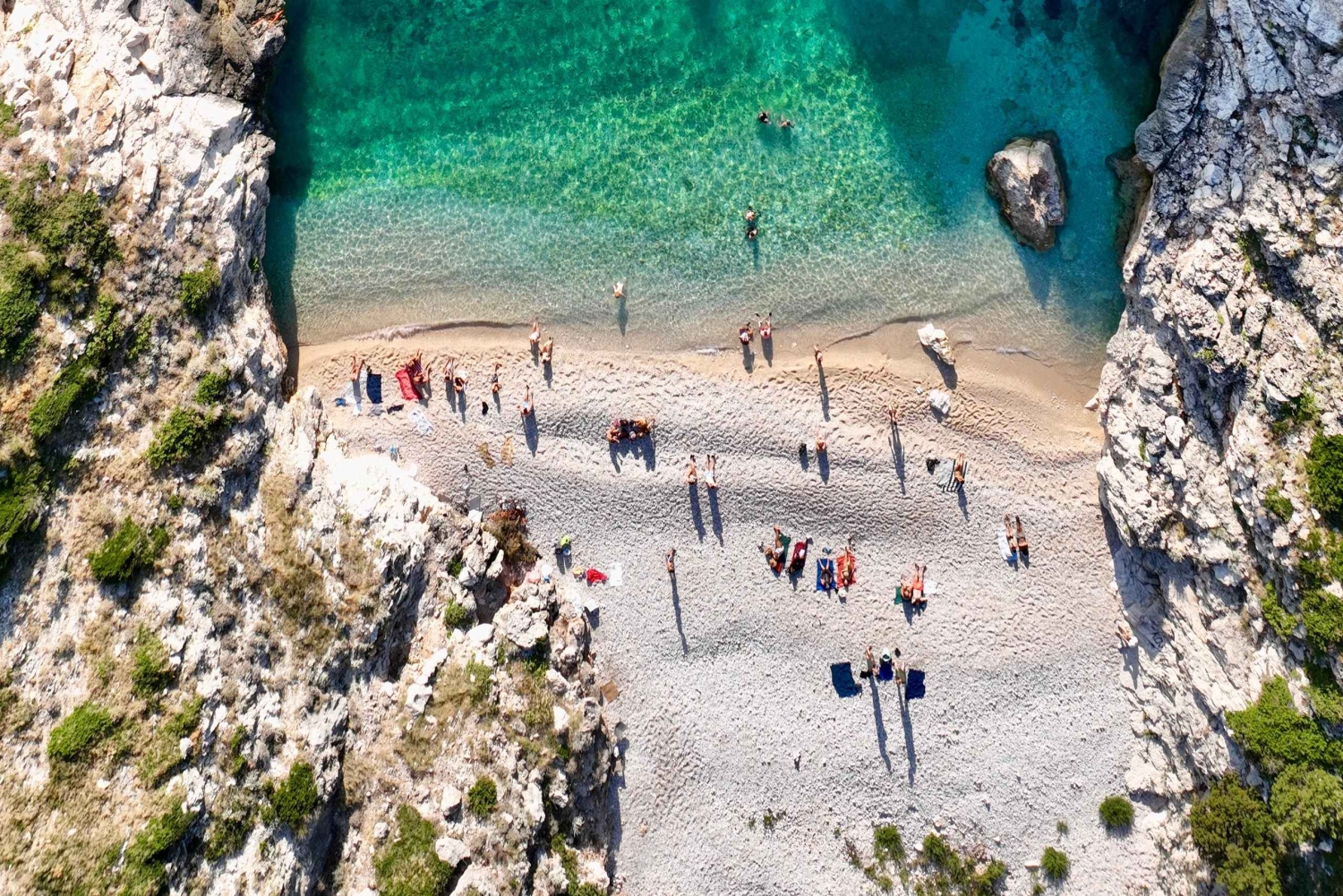 Vlore: Hyr en privat speedboat med skeppare